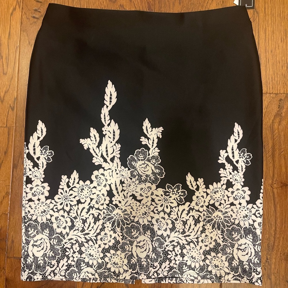 NYCC Size XL Skirt